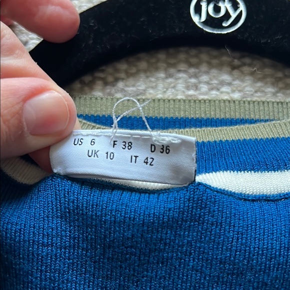 AKRIS Elegant Blue Cardigan set with White Accents - Picture 4 of 6